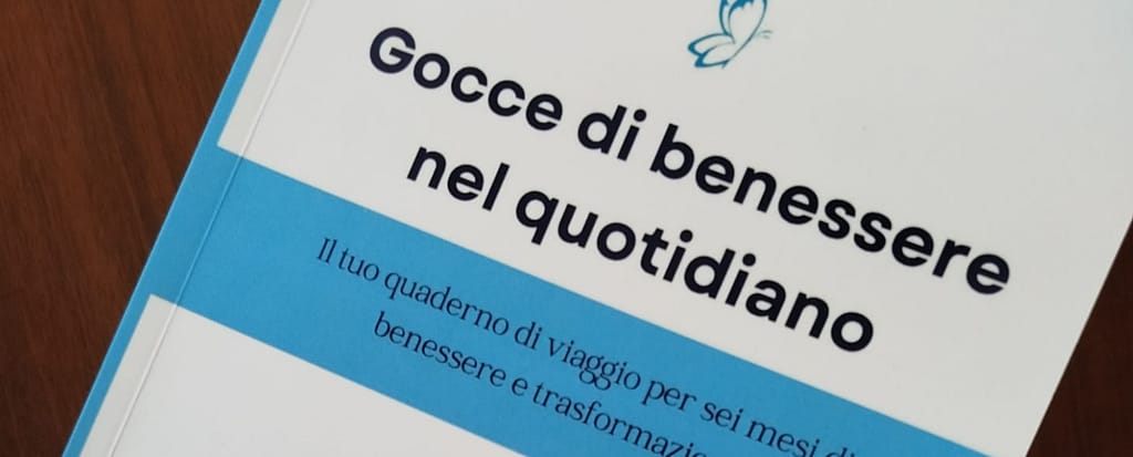 Uno scorcio della copertina dell'agenda semestrale "Gocce di benessere nel quotidiano" di Giulia Di Sipio.